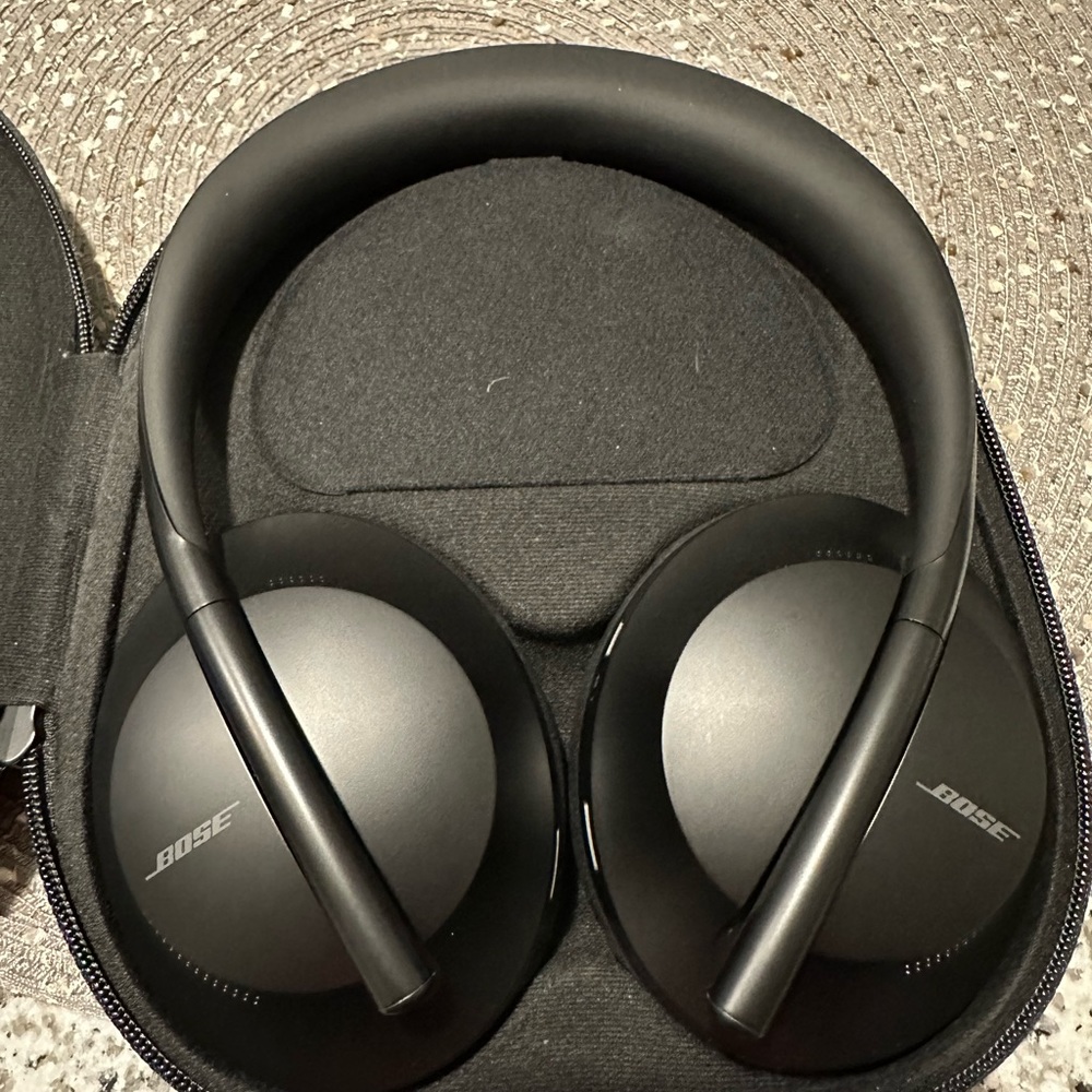 Bose 700 Noise Canceling Bluetooth Headphones